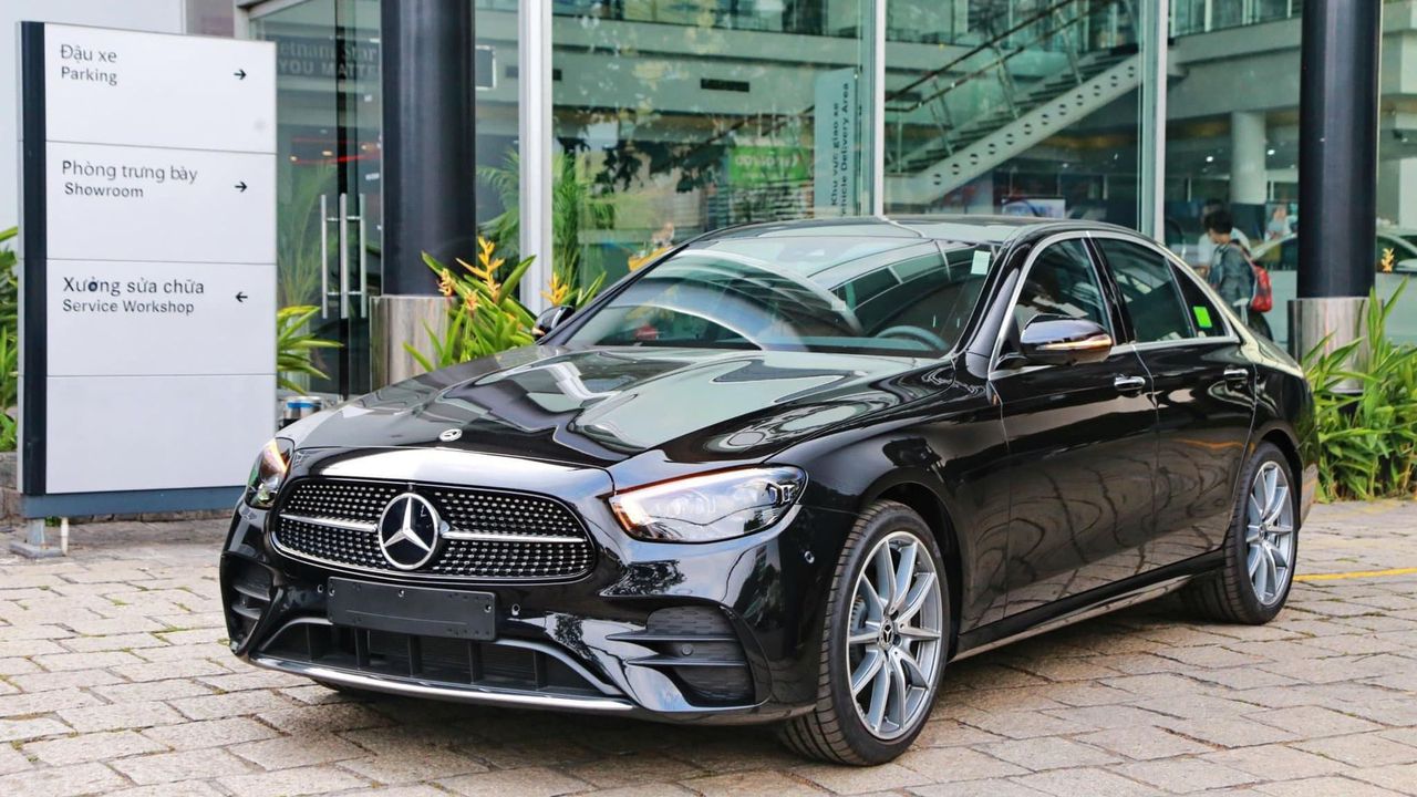 e300 1 184111 E 300 AMG